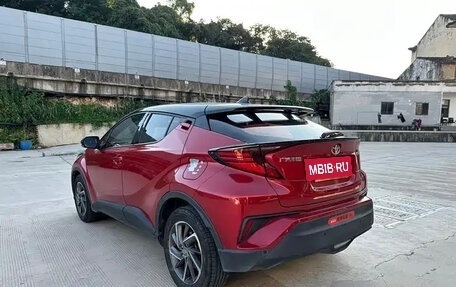 Toyota C-HR I рестайлинг, 2022 год, 1 670 500 рублей, 4 фотография