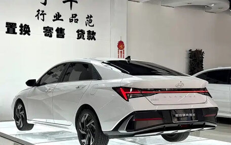 Hyundai Elantra, 2023 год, 1 320 666 рублей, 4 фотография