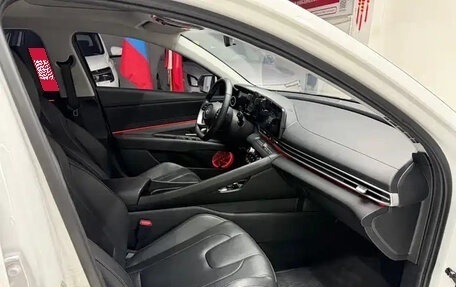 Hyundai Elantra, 2023 год, 1 320 666 рублей, 13 фотография