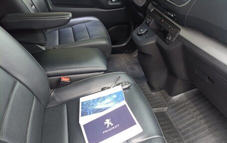Peugeot Traveller I, 2021 год, 3 750 000 рублей, 14 фотография
