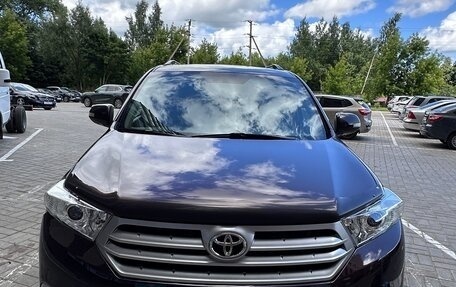 Toyota Highlander III, 2011 год, 1 700 000 рублей, 4 фотография
