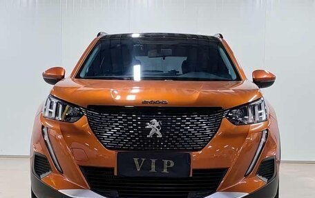 Peugeot 2008 II, 2022 год, 1 250 000 рублей, 3 фотография
