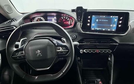 Peugeot 2008 II, 2022 год, 1 250 000 рублей, 8 фотография