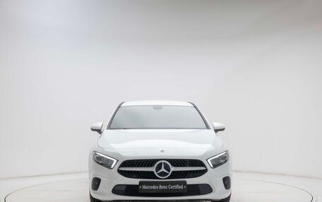 Mercedes-Benz A-Класс, 2021 год, 2 350 000 рублей, 2 фотография