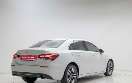Mercedes-Benz A-Класс, 2021 год, 2 350 000 рублей, 3 фотография