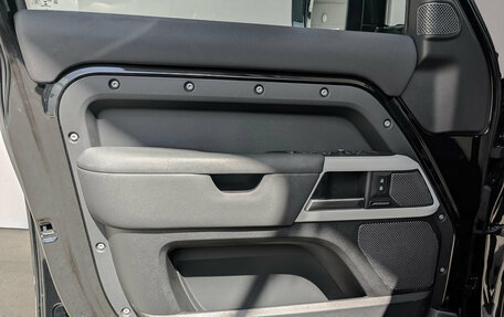 Land Rover Defender II, 2021 год, 7 200 000 рублей, 19 фотография