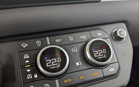 Land Rover Defender II, 2021 год, 7 200 000 рублей, 21 фотография