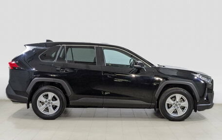 Toyota RAV4, 2022 год, 3 200 000 рублей, 4 фотография