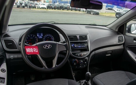 Hyundai Solaris II рестайлинг, 2016 год, 950 000 рублей, 6 фотография