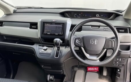Honda Freed II, 2016 год, 1 549 999 рублей, 14 фотография
