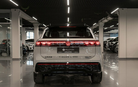 Volkswagen Tiguan, 2026 год, 4 900 000 рублей, 28 фотография