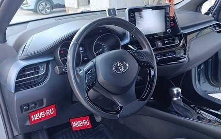 Toyota C-HR I рестайлинг, 2020 год, 2 650 000 рублей, 17 фотография