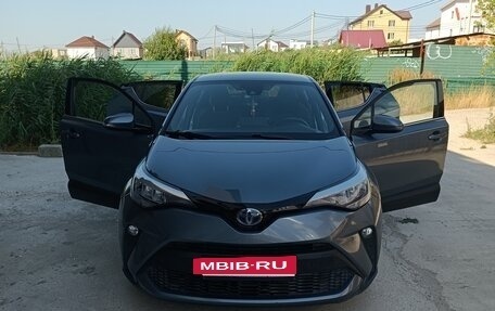 Toyota C-HR I рестайлинг, 2020 год, 2 650 000 рублей, 22 фотография