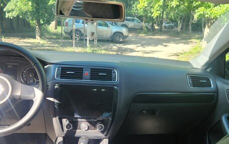 Volkswagen Jetta VI, 2011 год, 1 000 000 рублей, 8 фотография
