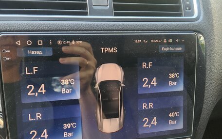 Volkswagen Jetta VI, 2011 год, 1 000 000 рублей, 7 фотография