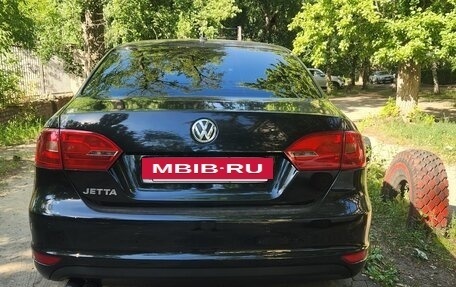Volkswagen Jetta VI, 2011 год, 1 000 000 рублей, 3 фотография