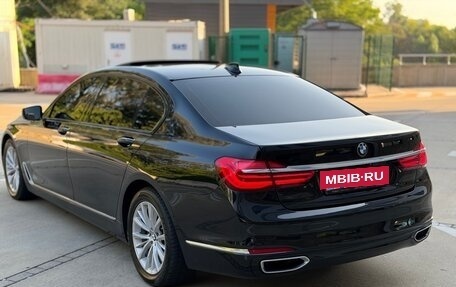 BMW 7 серия, 2017 год, 2 390 000 рублей, 23 фотография