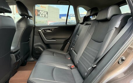 Toyota RAV4, 2021 год, 3 470 000 рублей, 23 фотография
