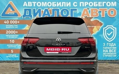 Volkswagen Tiguan II, 2021 год, 2 999 000 рублей, 5 фотография