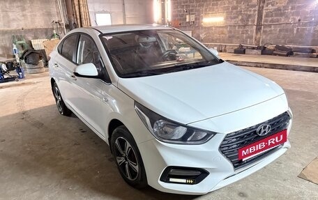 Hyundai Solaris II рестайлинг, 2017 год, 920 000 рублей, 2 фотография