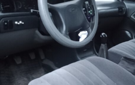 Hyundai Sonata III рестайлинг, 1997 год, 300 000 рублей, 3 фотография