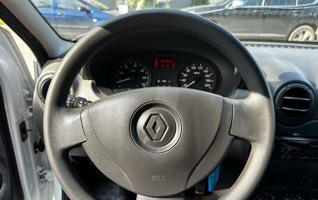 Renault Logan I, 2015 год, 585 000 рублей, 17 фотография