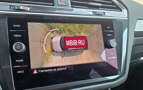 Volkswagen Tiguan II, 2019 год, 3 050 000 рублей, 3 фотография
