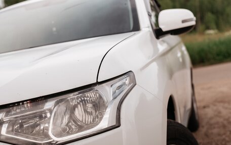 Mitsubishi Outlander III рестайлинг 3, 2013 год, 1 130 000 рублей, 3 фотография