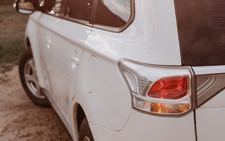Mitsubishi Outlander III рестайлинг 3, 2013 год, 1 130 000 рублей, 9 фотография
