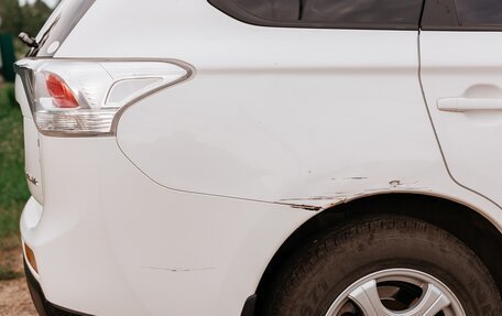 Mitsubishi Outlander III рестайлинг 3, 2013 год, 1 130 000 рублей, 10 фотография
