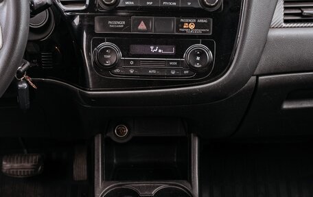Mitsubishi Outlander III рестайлинг 3, 2013 год, 1 130 000 рублей, 21 фотография