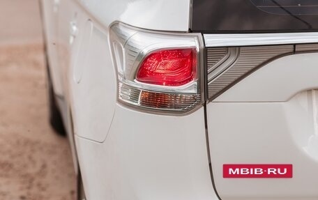 Mitsubishi Outlander III рестайлинг 3, 2013 год, 1 130 000 рублей, 12 фотография