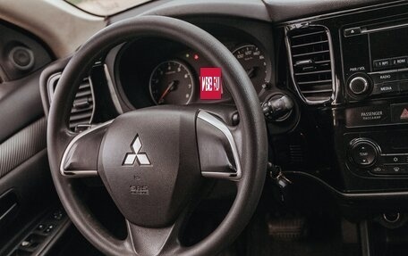 Mitsubishi Outlander III рестайлинг 3, 2013 год, 1 130 000 рублей, 20 фотография