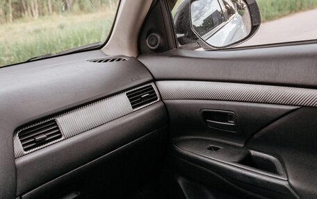 Mitsubishi Outlander III рестайлинг 3, 2013 год, 1 130 000 рублей, 22 фотография