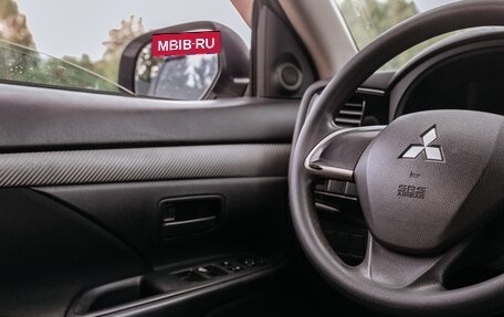 Mitsubishi Outlander III рестайлинг 3, 2013 год, 1 130 000 рублей, 24 фотография