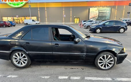 Mercedes-Benz C-Класс, 1997 год, 240 000 рублей, 4 фотография