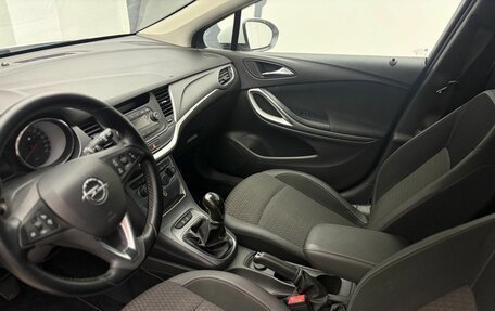 Opel Astra K, 2017 год, 999 900 рублей, 16 фотография
