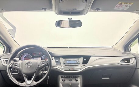 Opel Astra K, 2017 год, 999 900 рублей, 15 фотография