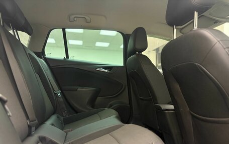 Opel Astra K, 2017 год, 999 900 рублей, 19 фотография