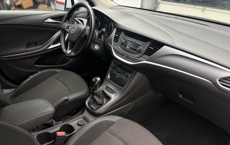 Opel Astra K, 2017 год, 999 900 рублей, 20 фотография