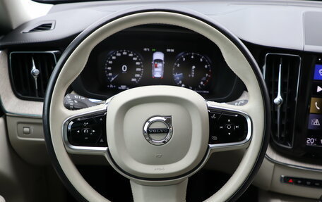 Volvo XC60 II, 2019 год, 3 050 000 рублей, 12 фотография