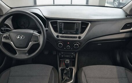 Hyundai Solaris II рестайлинг, 2018 год, 1 250 000 рублей, 10 фотография