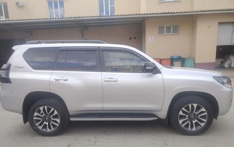 Toyota Land Cruiser Prado 150 рестайлинг 2, 2021 год, 7 880 000 рублей, 1 фотография