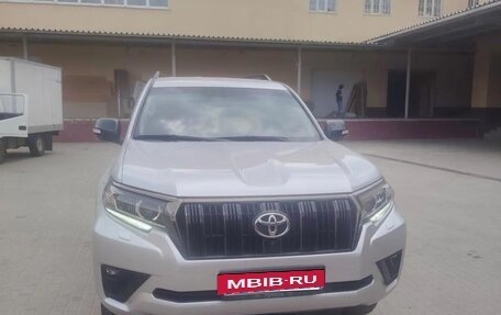 Toyota Land Cruiser Prado 150 рестайлинг 2, 2021 год, 7 880 000 рублей, 2 фотография