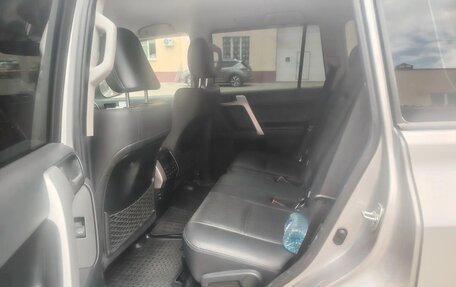 Toyota Land Cruiser Prado 150 рестайлинг 2, 2021 год, 7 880 000 рублей, 6 фотография
