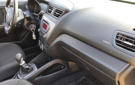 KIA Rio III рестайлинг, 2012 год, 940 000 рублей, 31 фотография