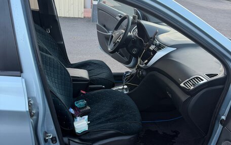 Hyundai Solaris II рестайлинг, 2011 год, 600 000 рублей, 8 фотография