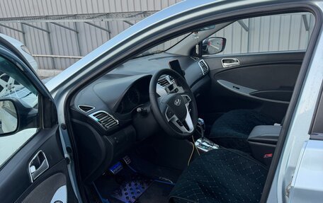 Hyundai Solaris II рестайлинг, 2011 год, 600 000 рублей, 6 фотография