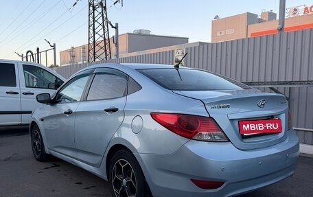 Hyundai Solaris II рестайлинг, 2011 год, 600 000 рублей, 4 фотография