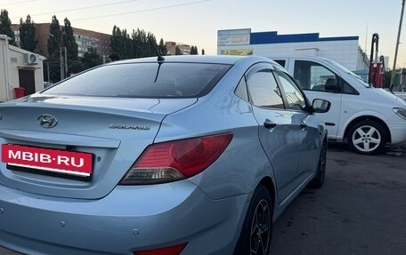 Hyundai Solaris II рестайлинг, 2011 год, 600 000 рублей, 5 фотография